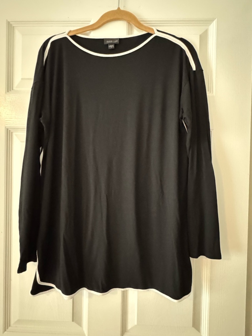 J. Jill Wearever Collection Black Long Sleeve Tunic with White Piping